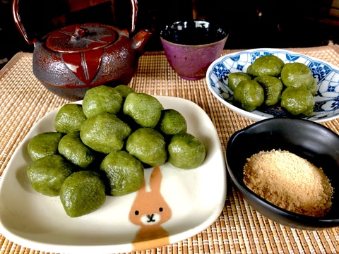 よもぎを摘んで作る??柔らかいよもぎ団子